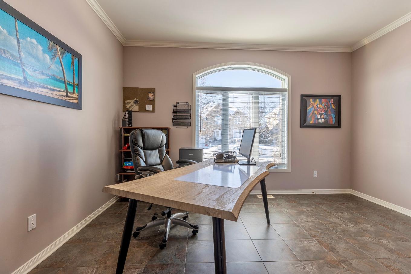 Living room - 83 Rue Jean-Paul-Lemieux, Notre-Dame-De-L'Île-Perrot, QC - Indoor Photo Showing Office