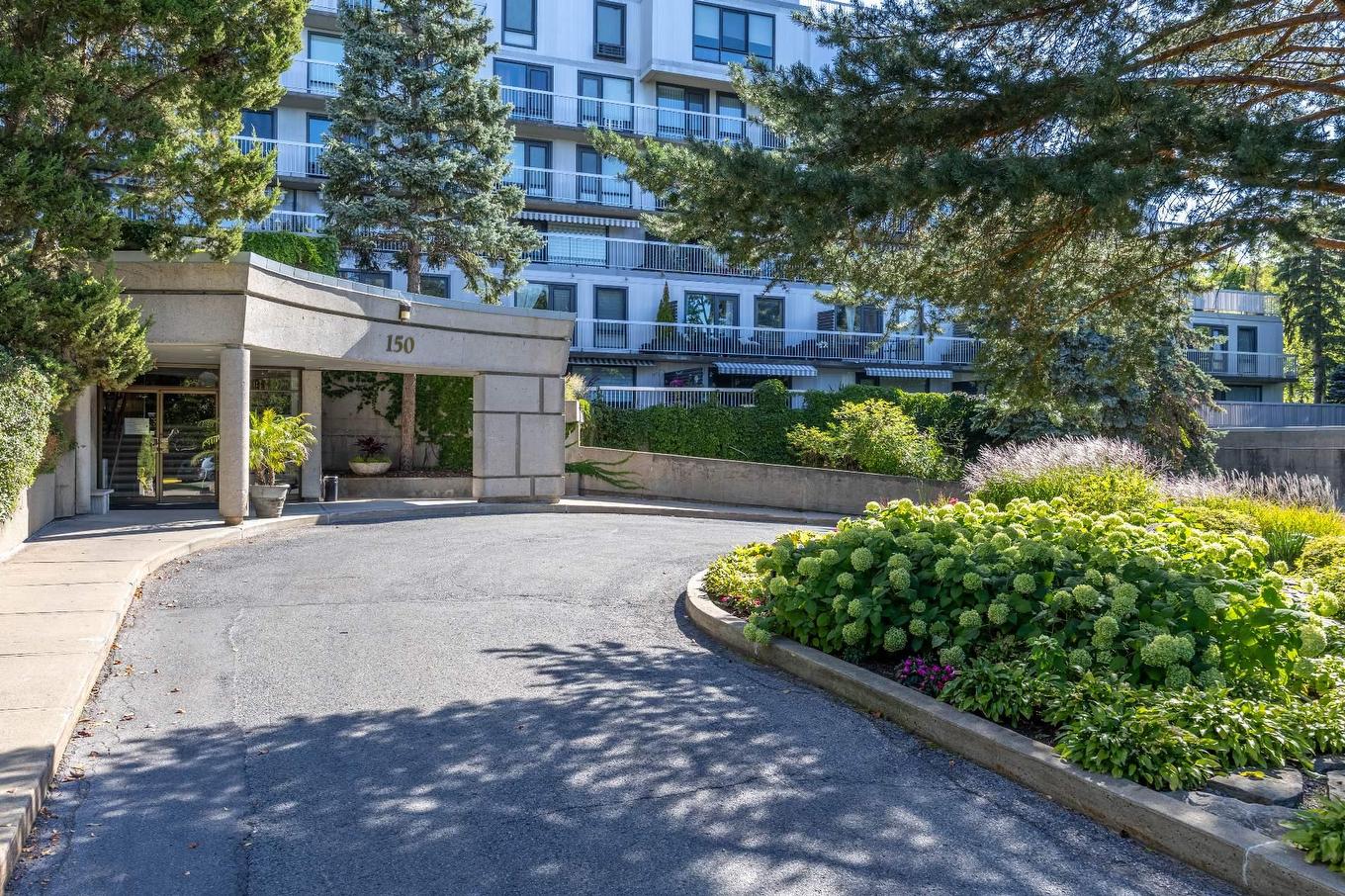 Entrée extérieure - 302-150 Rue Berlioz, Montréal (Verdun/Île-Des-Soeurs), QC - Outdoor With Balcony With Facade
