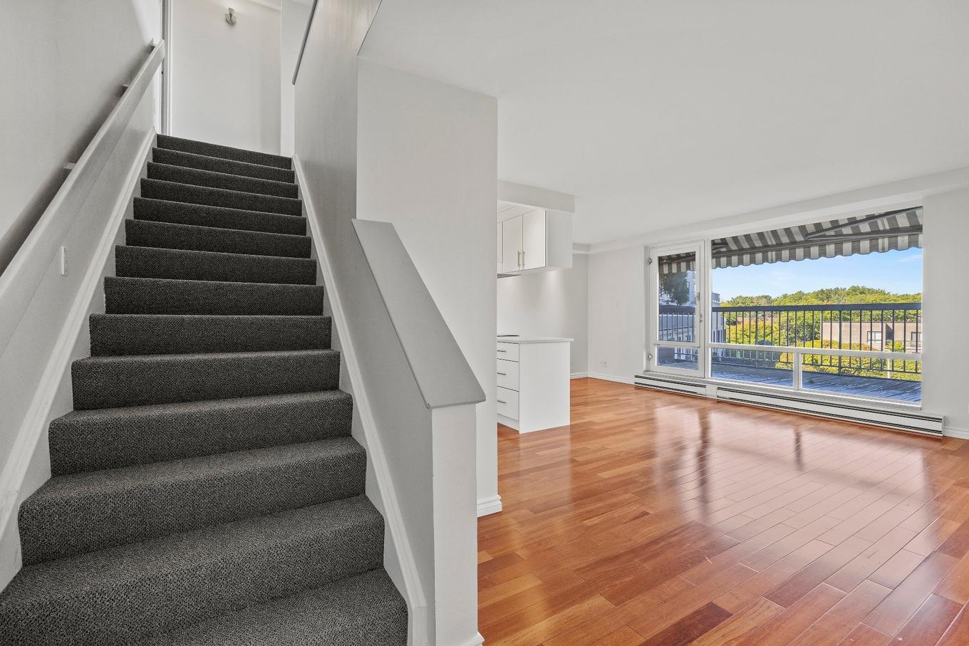 Hall d'entrée/Vestibule - 302-150 Rue Berlioz, Montréal (Verdun/Île-Des-Soeurs), QC - Indoor Photo Showing Other Room