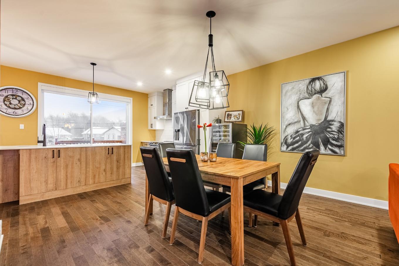 Salle à manger - 2-138Z Rue De Saguenay, Bromont, QC - Indoor Photo Showing Dining Room