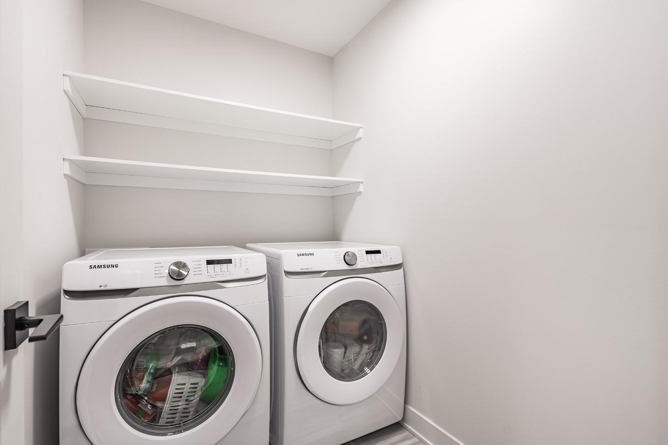 Salle de lavage - 2-138Z Rue De Saguenay, Bromont, QC - Indoor Photo Showing Laundry Room