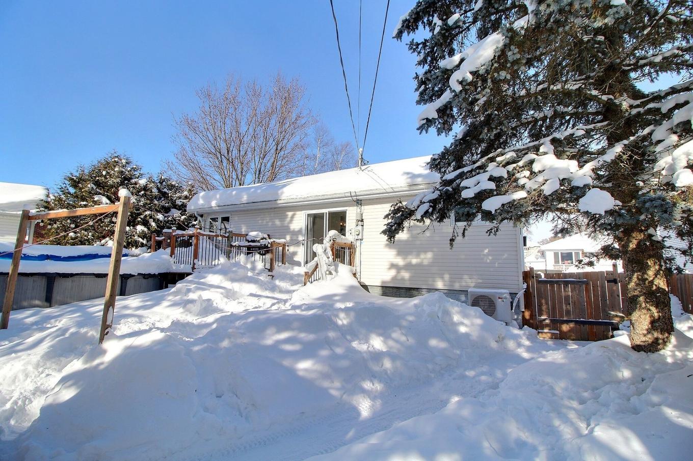 Back facade - 853 Av. Bérard, Val-D'Or, QC - Outdoor