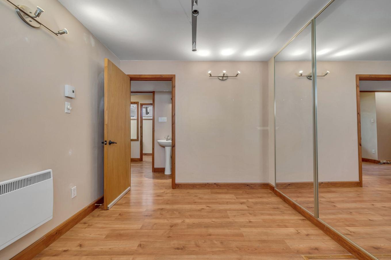 Chambre à coucher - 7265 Boul. Cloutier, Québec (Charlesbourg), QC - Indoor Photo Showing Other Room