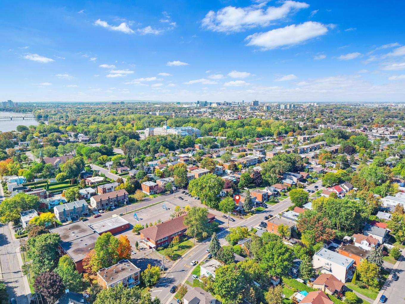 Photo aérienne - 20 Rue Émile, Laval (Laval-Des-Rapides), QC - Outdoor With View