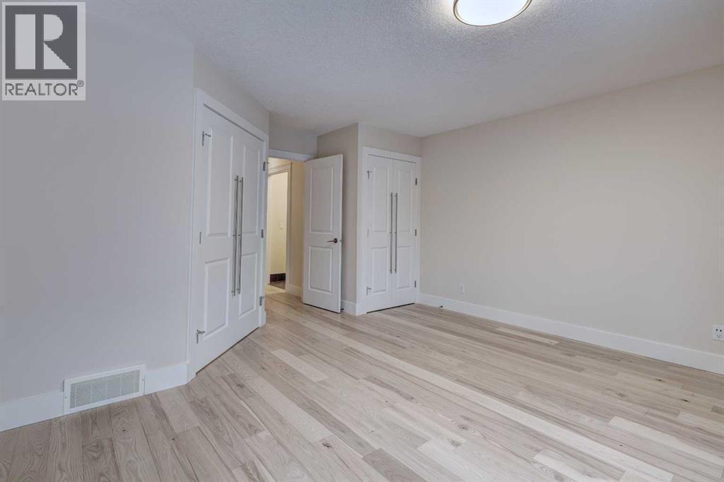 2, 308 12 Avenue Ne, Calgary, AB - Indoor Photo Showing Other Room