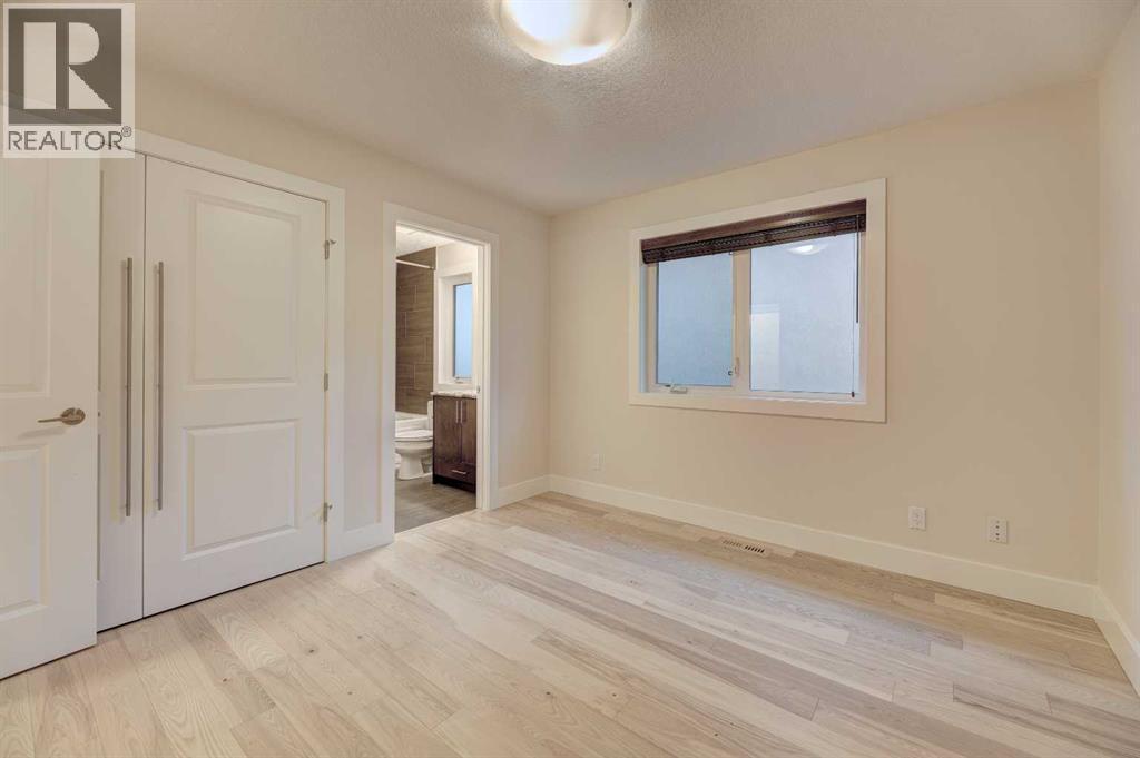 2, 308 12 Avenue Ne, Calgary, AB - Indoor Photo Showing Other Room