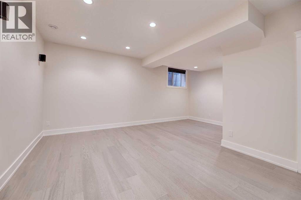 2, 308 12 Avenue Ne, Calgary, AB - Indoor Photo Showing Other Room