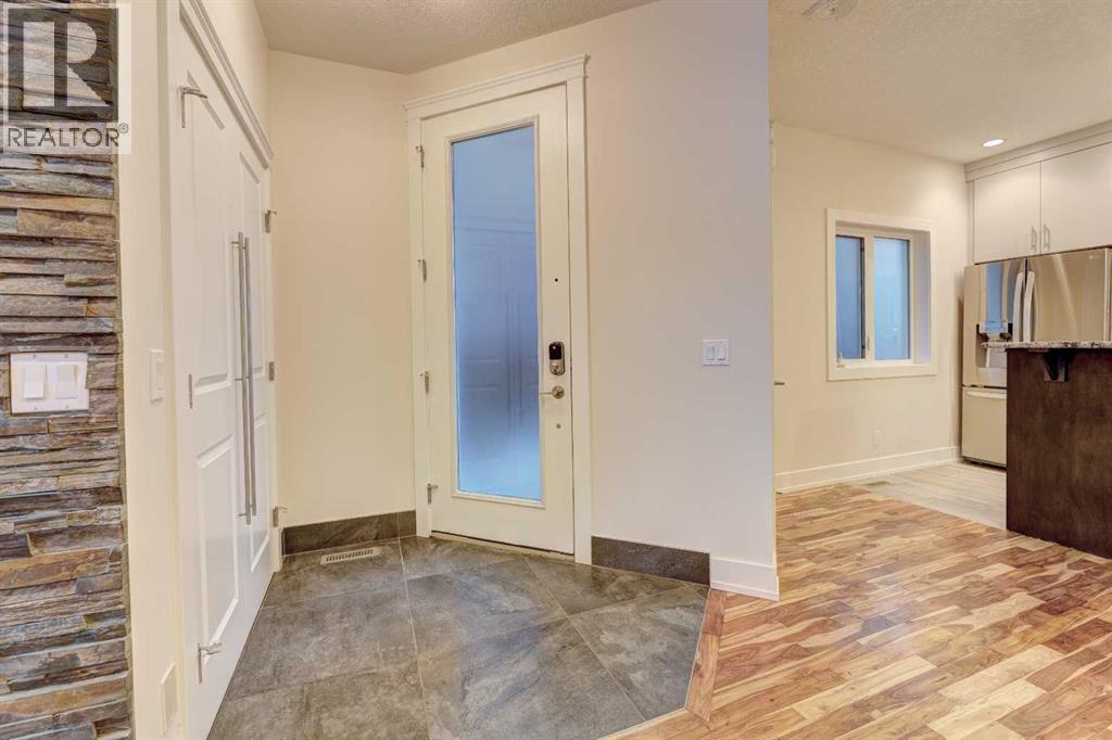 2, 308 12 Avenue Ne, Calgary, AB - Indoor Photo Showing Other Room