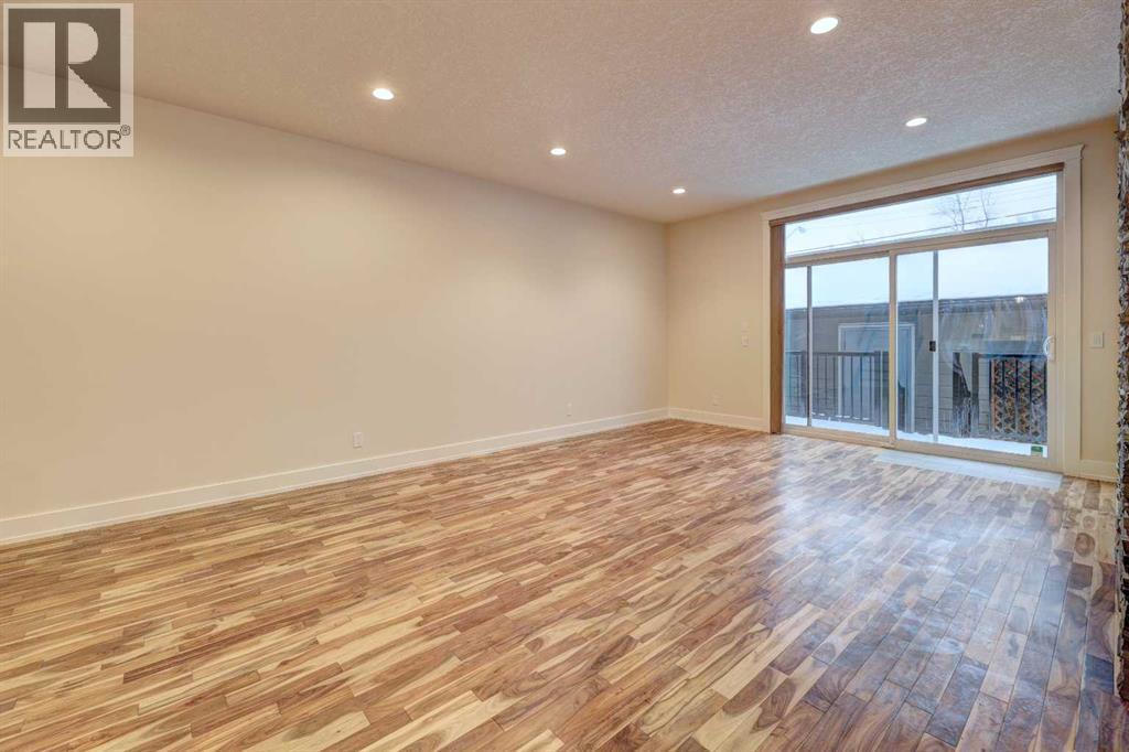 2, 308 12 Avenue Ne, Calgary, AB - Indoor Photo Showing Other Room