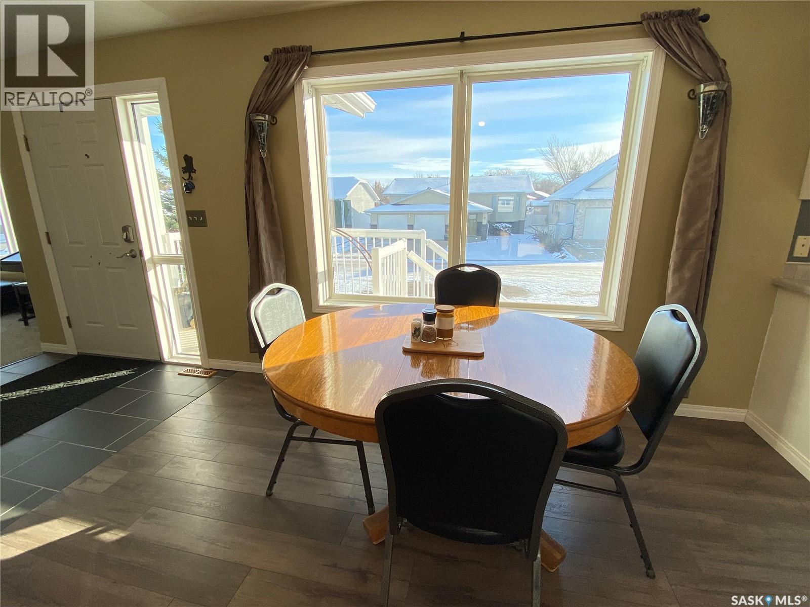 11 Harrigan Crescent, Maple Creek, SK - Indoor Photo Showing Dining Room