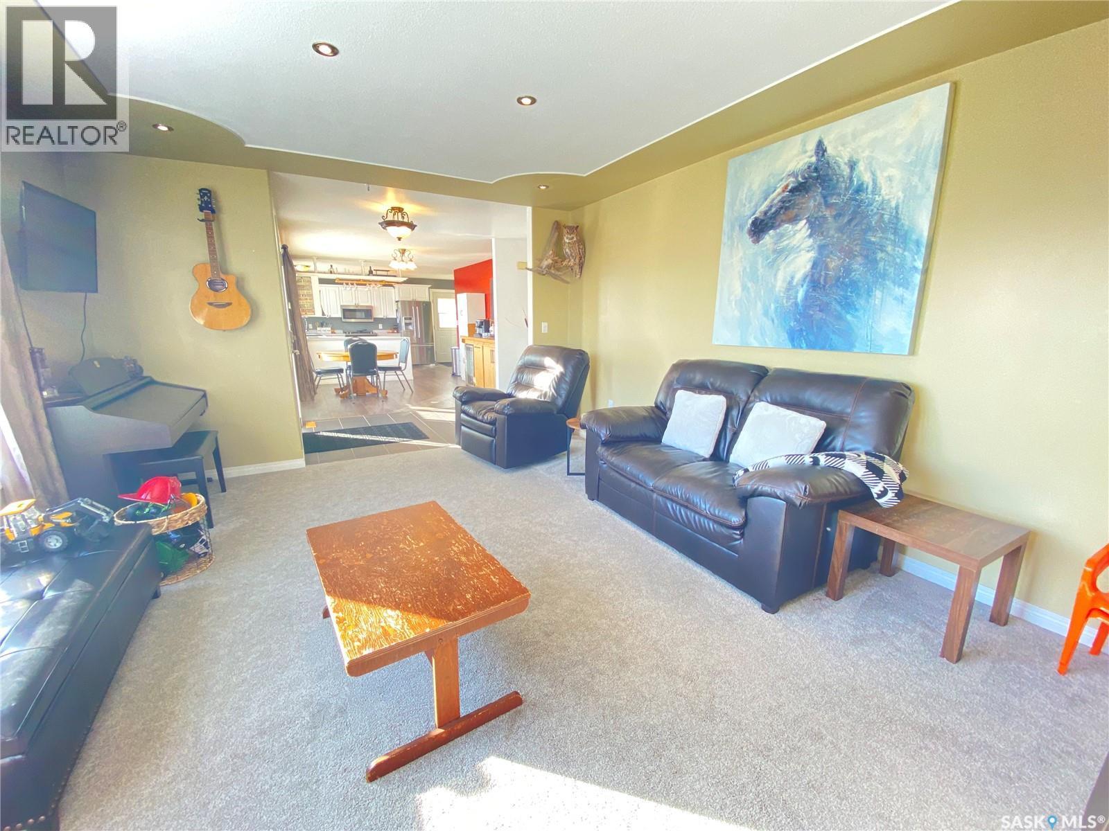 11 Harrigan Crescent, Maple Creek, SK - Indoor