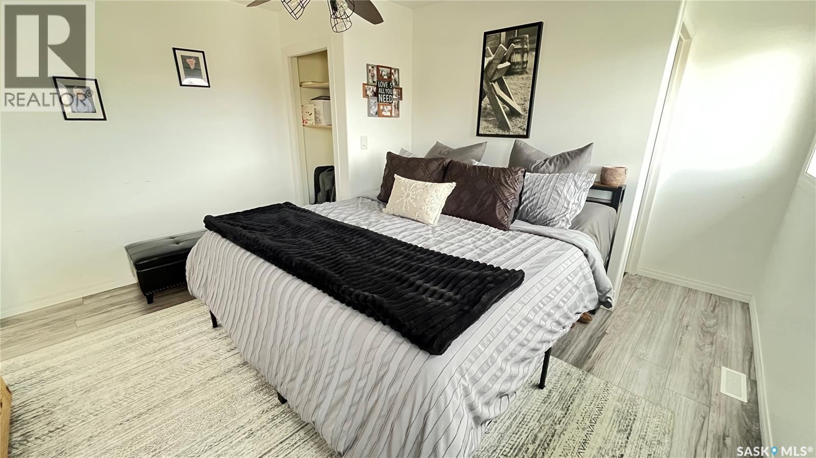 11 Harrigan Crescent, Maple Creek, SK - Indoor Photo Showing Bedroom