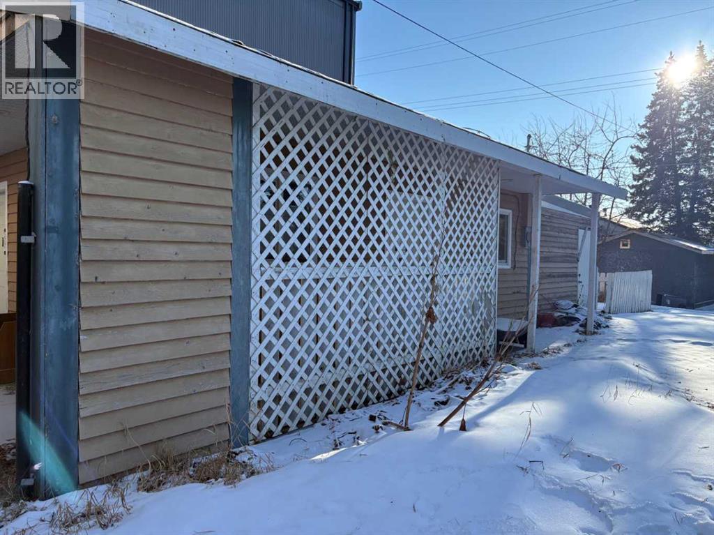 4929 50 Avenue, Bentley, AB