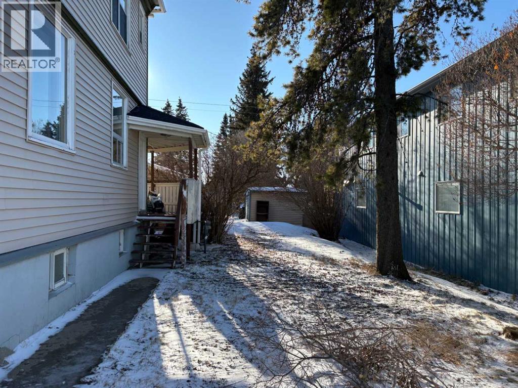 4929 50 Avenue, Bentley, AB