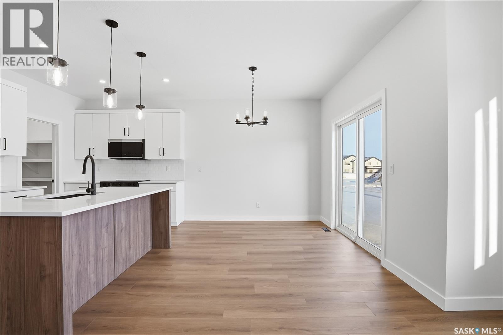 190 Doran Way, Saskatoon, SK - Indoor Photo Showing Kitchen