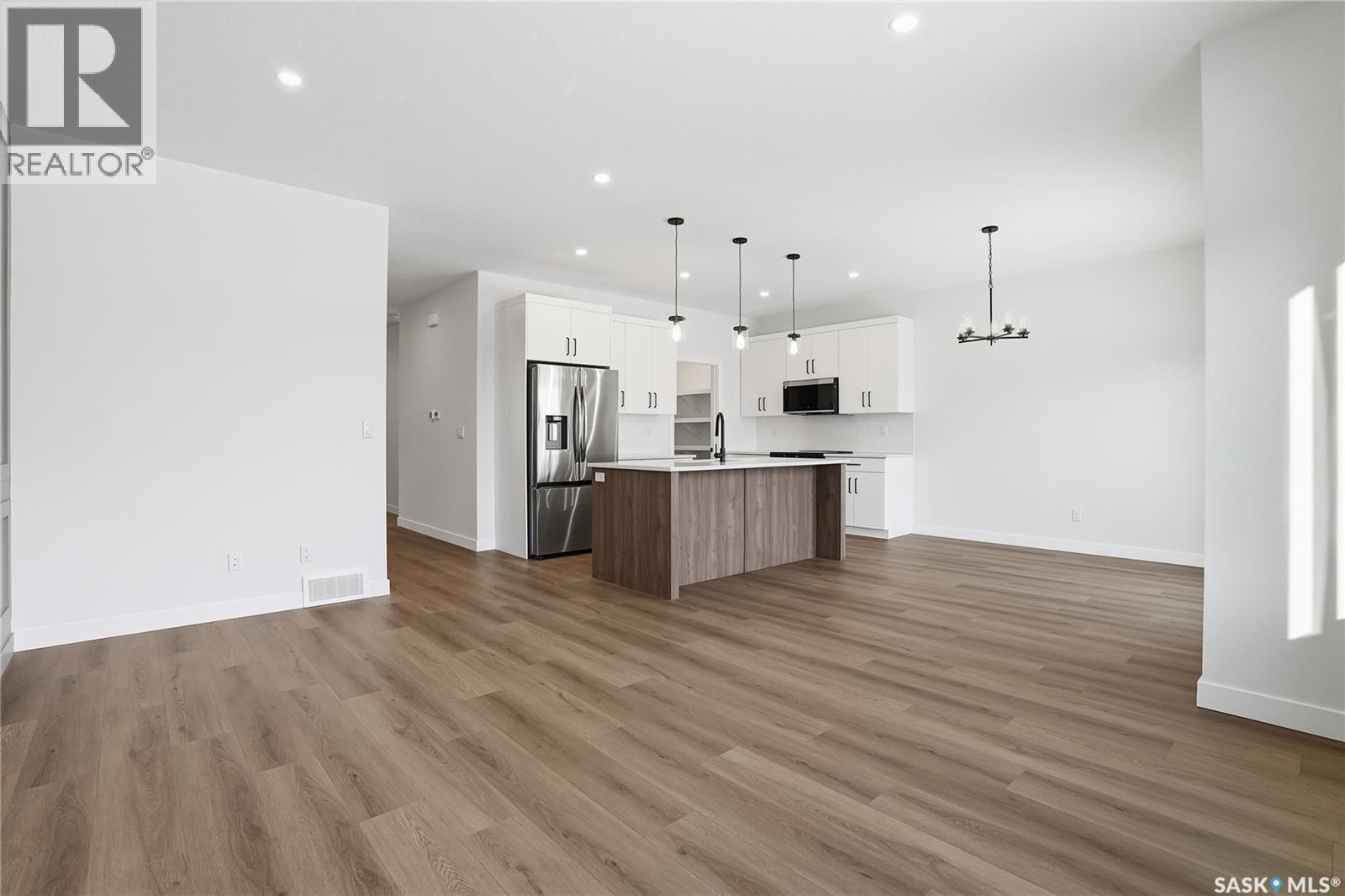 190 Doran Way, Saskatoon, SK - Indoor Photo Showing Kitchen With Upgraded Kitchen