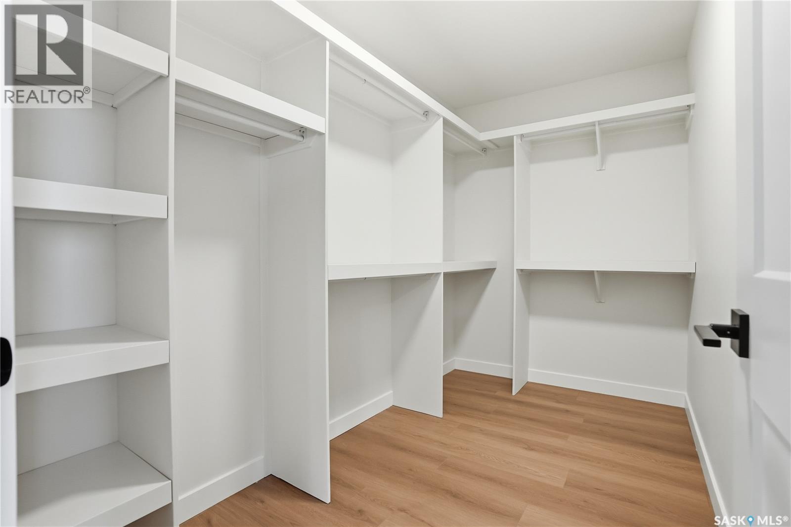 190 Doran Way, Saskatoon, SK - Indoor With Storage