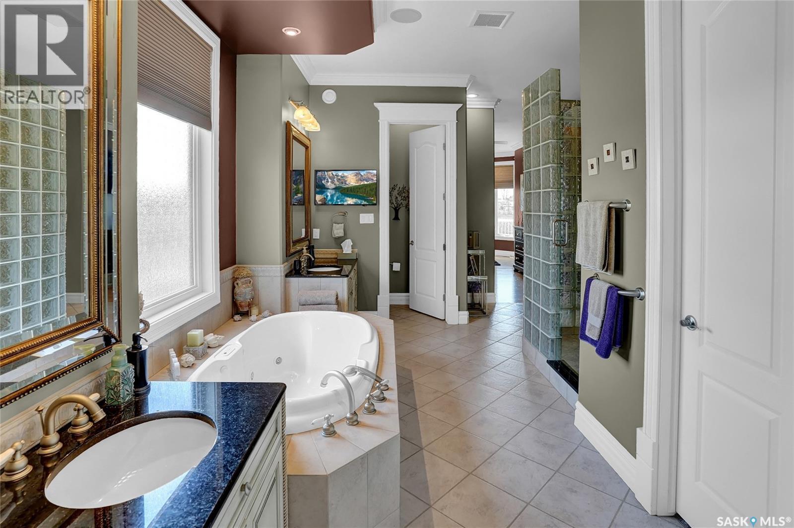 1453 Normandy Drive, Moose Jaw, SK - Indoor Photo Showing Bathroom