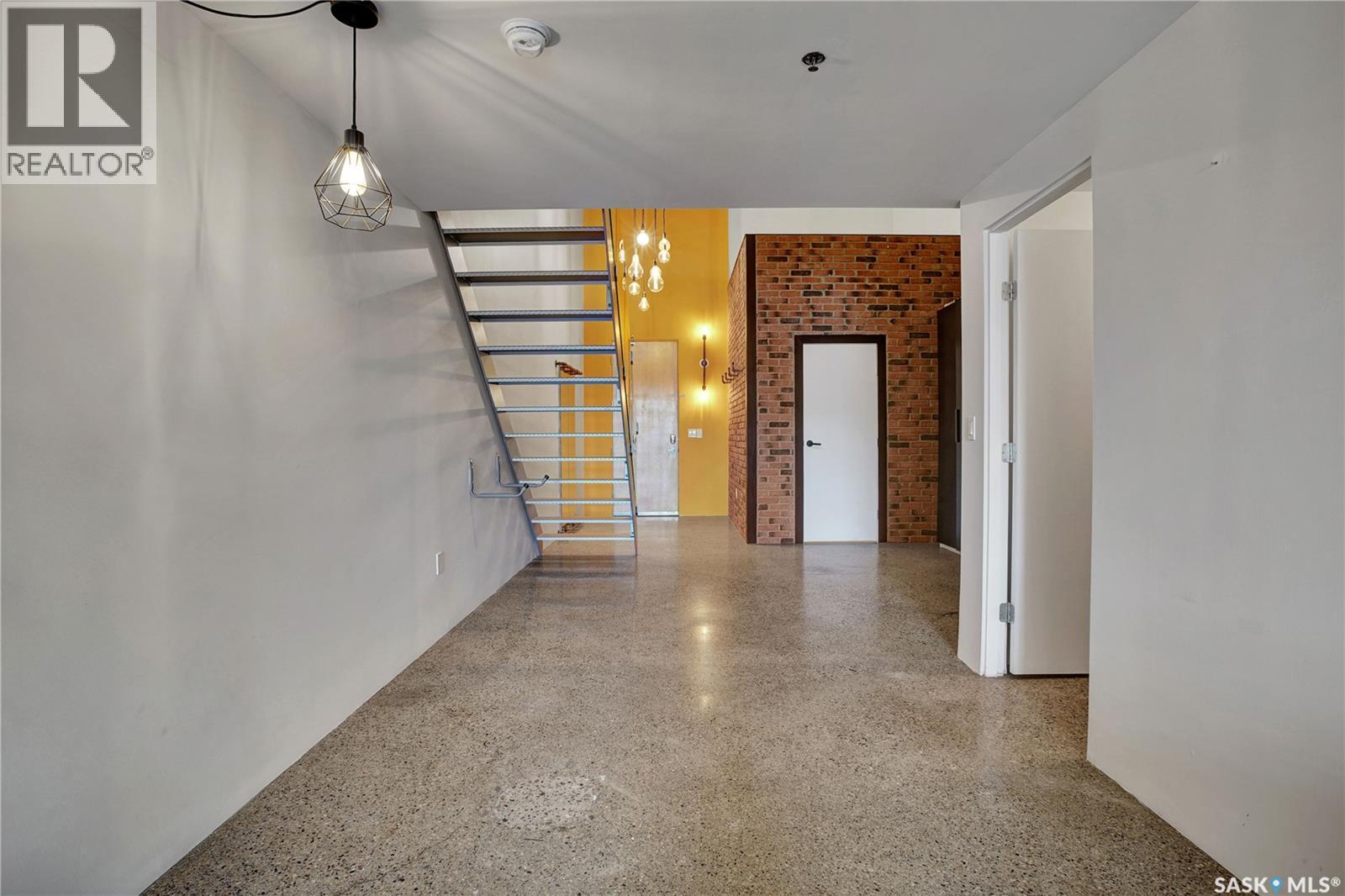 223 120 23Rd Street E, Saskatoon, SK - Indoor Photo Showing Other Room