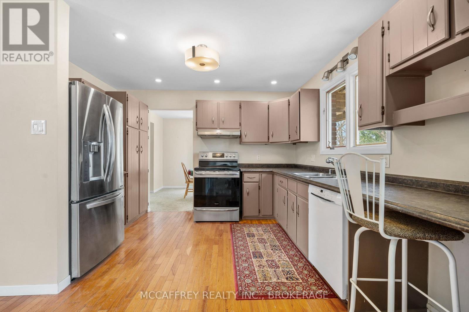79 River Road, Greater Napanee (Greater Napanee), ON - Indoor Photo Showing Kitchen