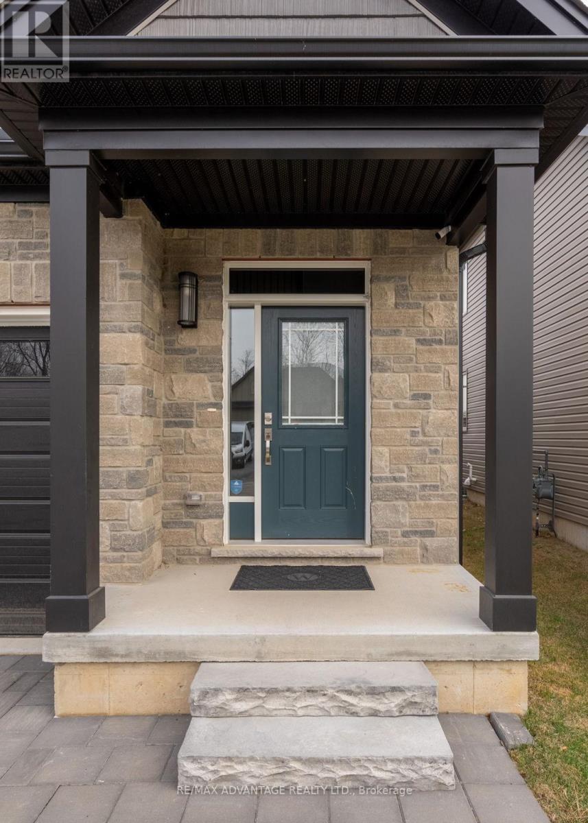 Upper - 30 Compass Trail, Central Elgin, ON - Outdoor