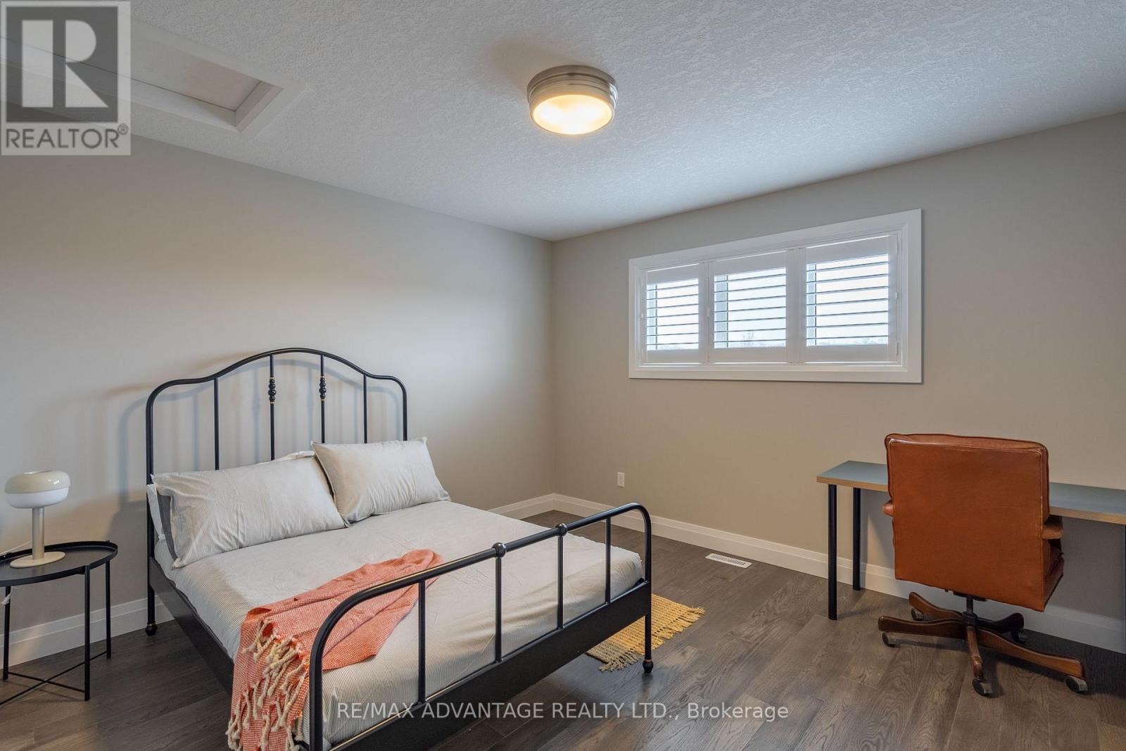Upper - 30 Compass Trail, Central Elgin, ON - Indoor Photo Showing Bedroom