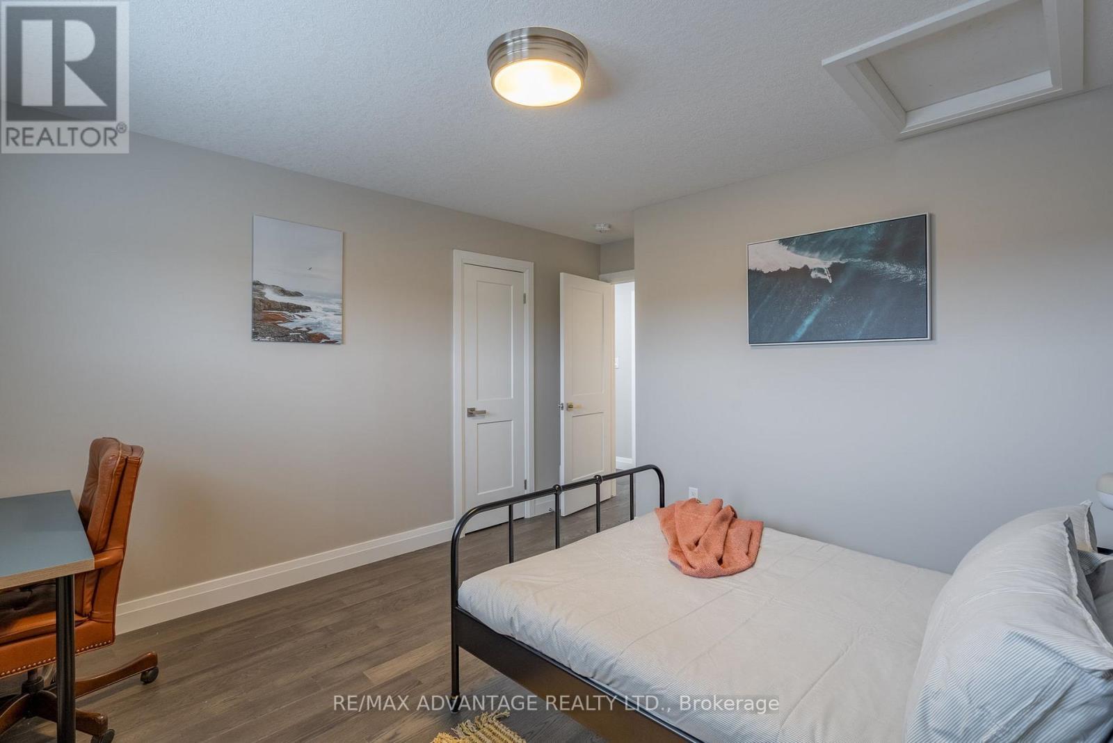 Upper - 30 Compass Trail, Central Elgin, ON - Indoor Photo Showing Bedroom