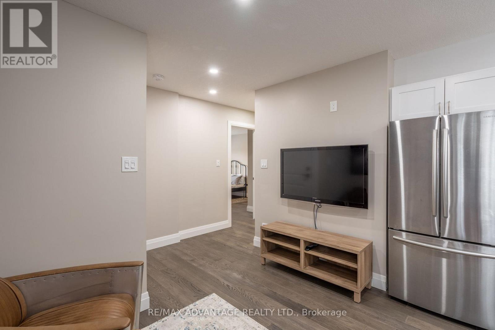 Upper - 30 Compass Trail, Central Elgin, ON - Indoor