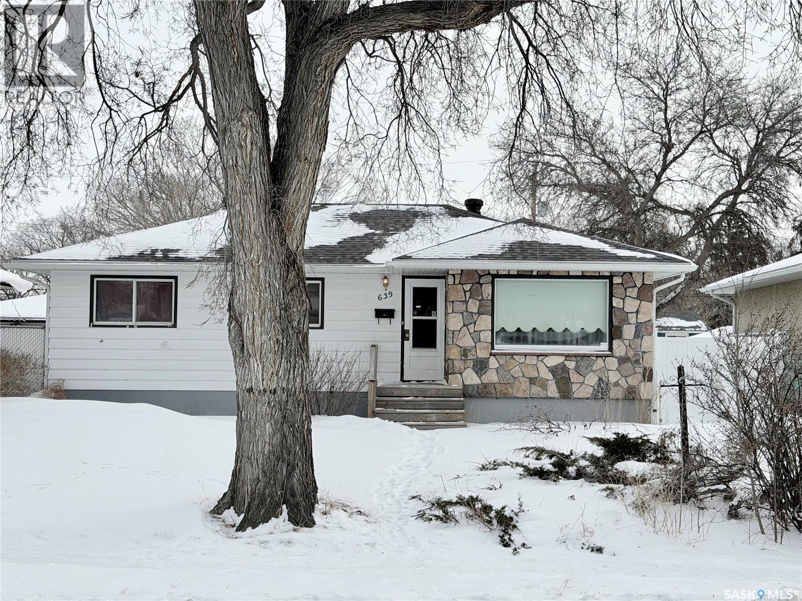 639 Mcintosh Street, Regina, SK - Outdoor