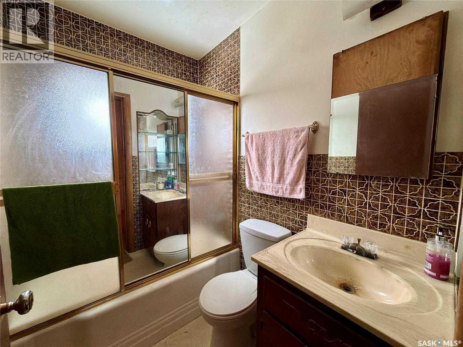 639 Mcintosh Street, Regina, SK - Indoor Photo Showing Bathroom