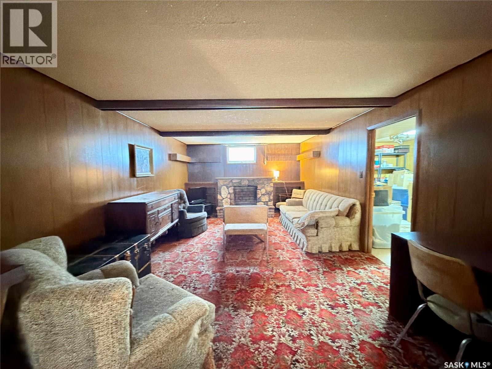 639 Mcintosh Street, Regina, SK - Indoor