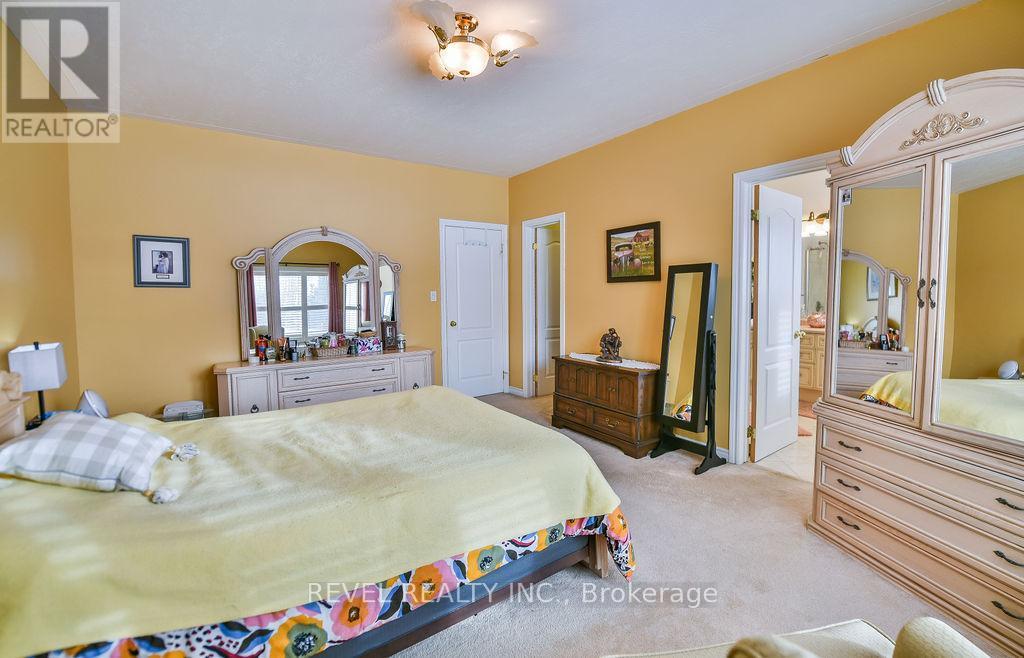1075 Dalton Road, Timmins (Ts - Dalton), ON - Indoor Photo Showing Bedroom