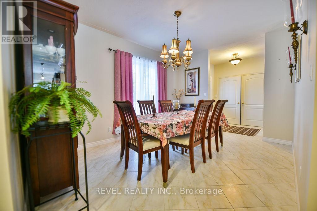 1075 Dalton Road, Timmins (Ts - Dalton), ON - Indoor Photo Showing Dining Room