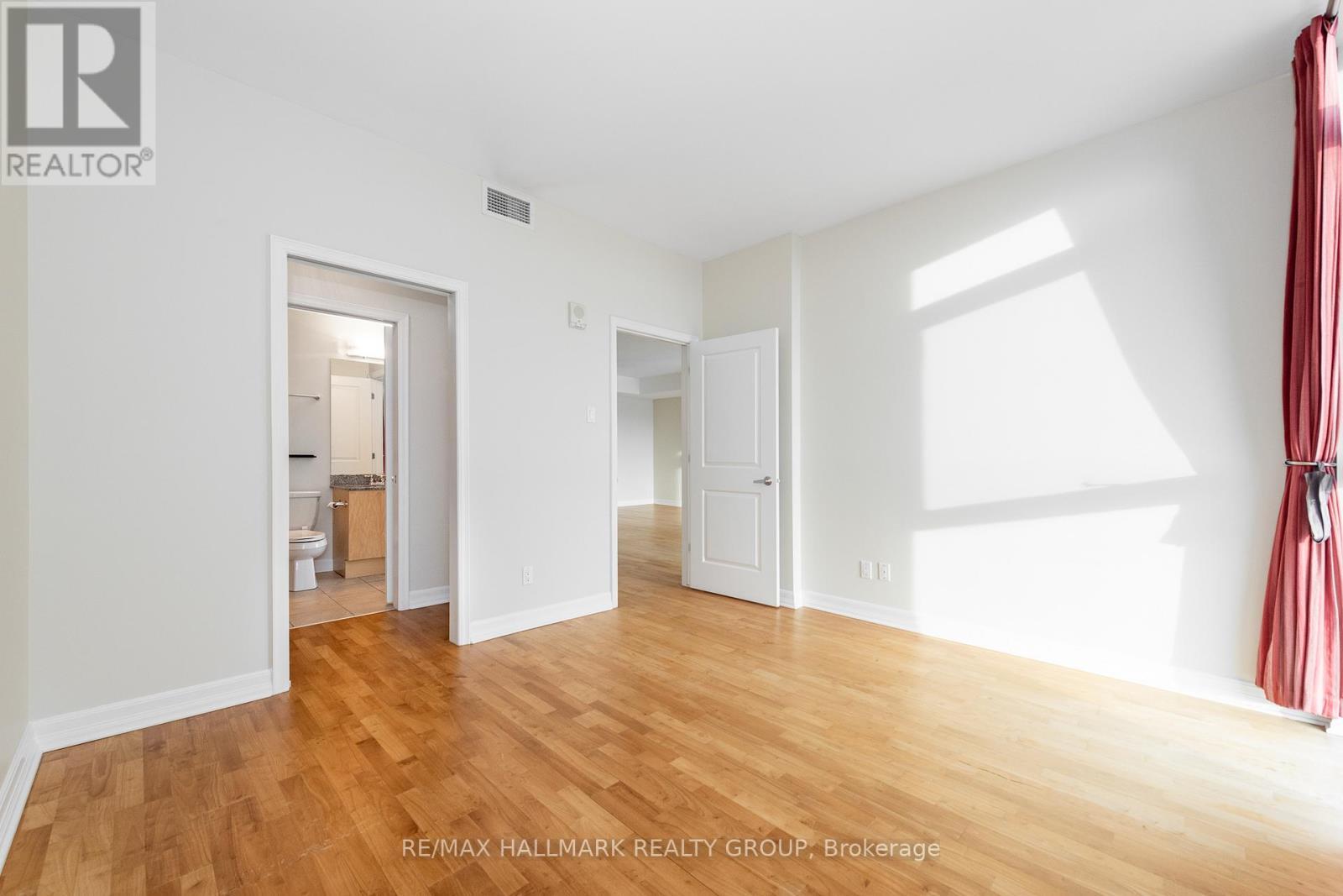 702 - 1227 Wellington Street W, Ottawa, ON - Indoor Photo Showing Other Room