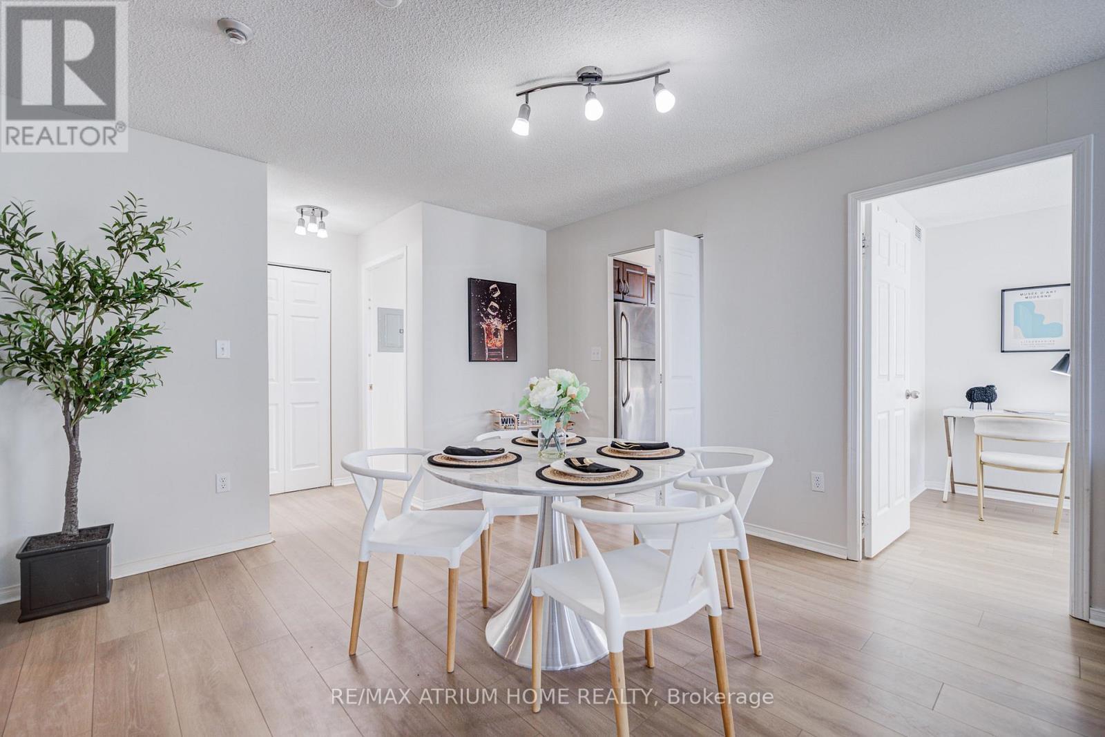 1703 - 3 Pemberton Avenue, Toronto, ON - Indoor Photo Showing Dining Room
