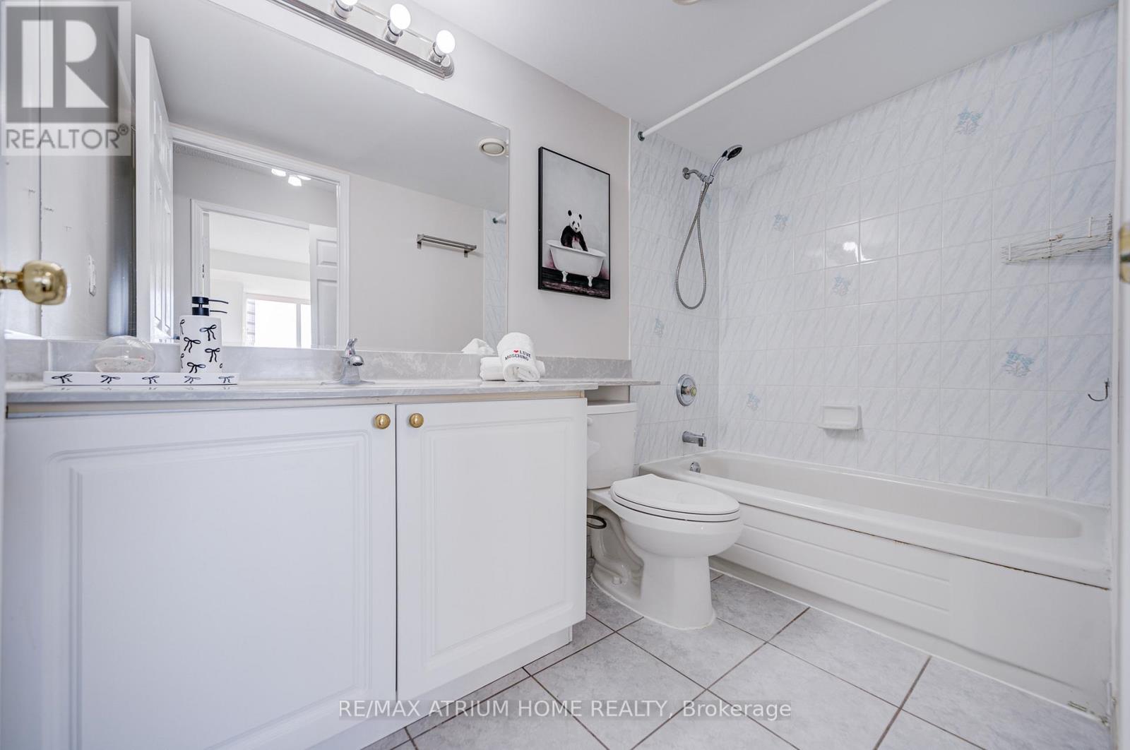 1703 - 3 Pemberton Avenue, Toronto, ON - Indoor Photo Showing Bathroom