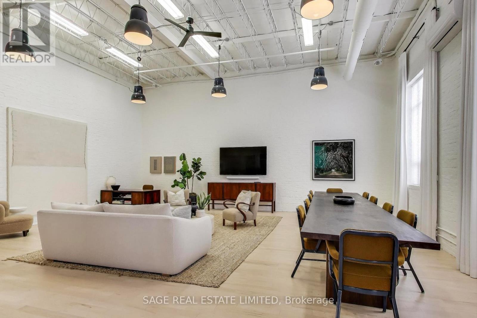 102A - 245 Carlaw Avenue, Toronto, ON - Indoor