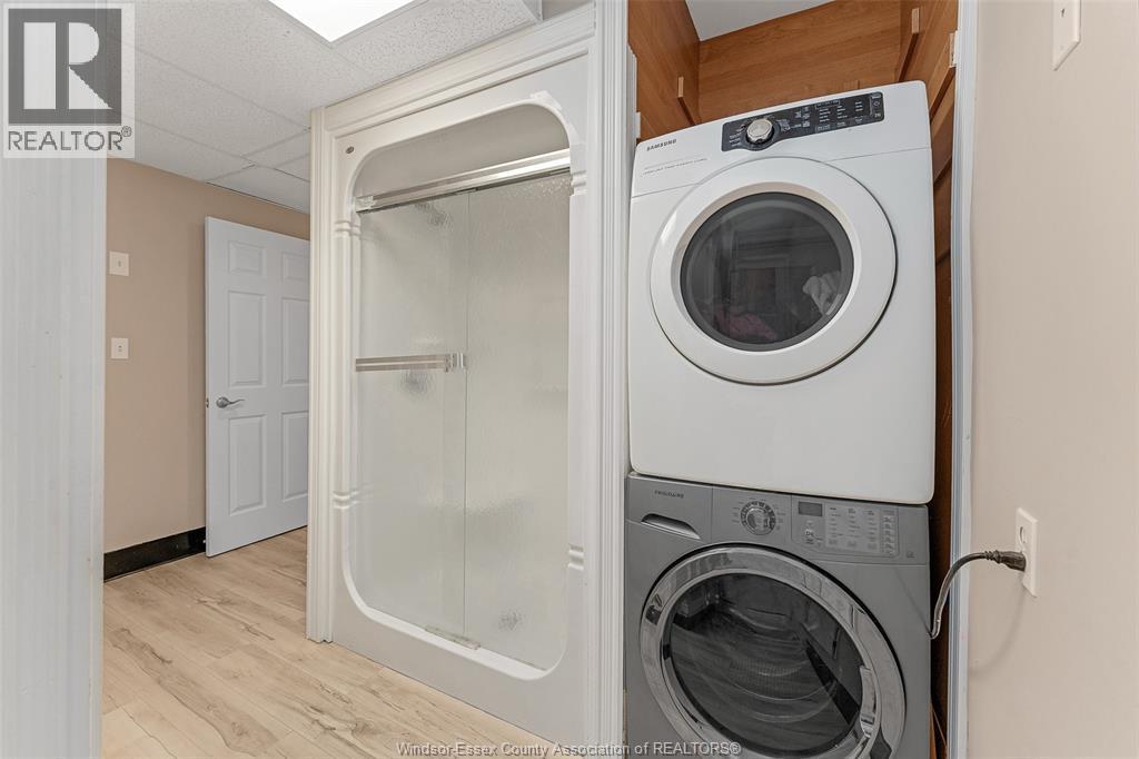 4753 Lavender, Windsor, ON - Indoor Photo Showing Laundry Room