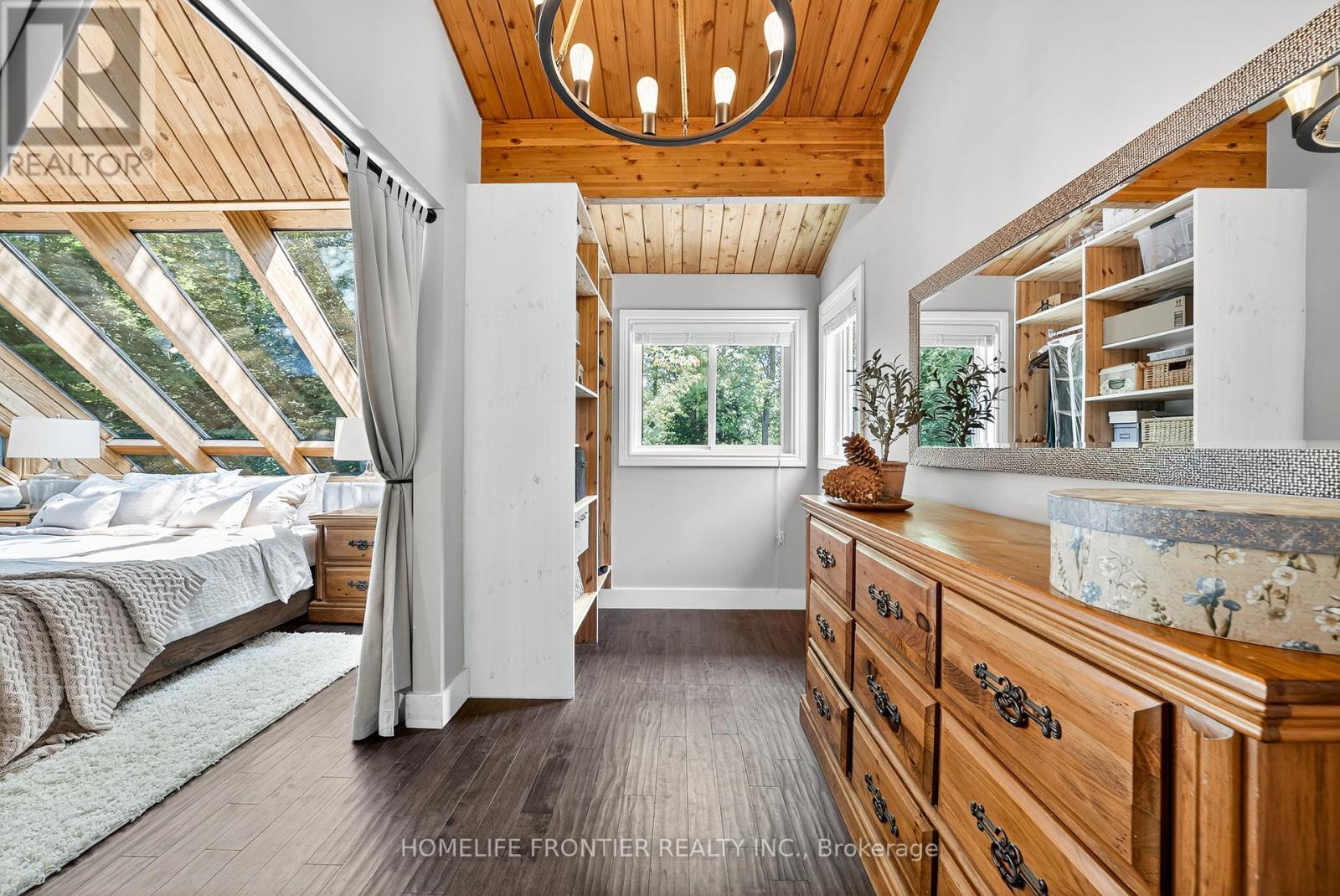 7896 6Th Line, Essa, ON - Indoor