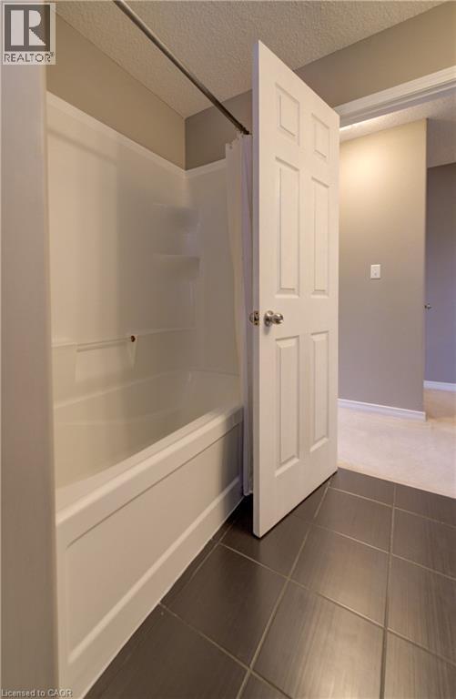 931 Glasgow Street Unit# 2B, Kitchener, ON - Indoor Photo Showing Bathroom