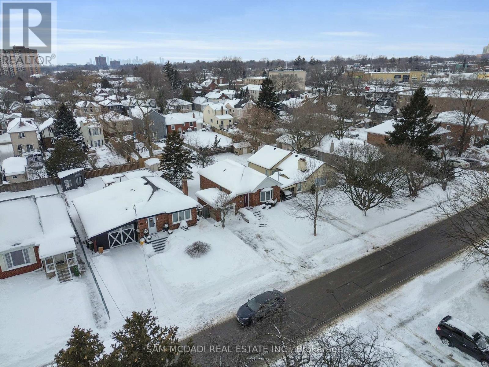 70 Thirty Seventh Street, Toronto, ON - Outdoor With View