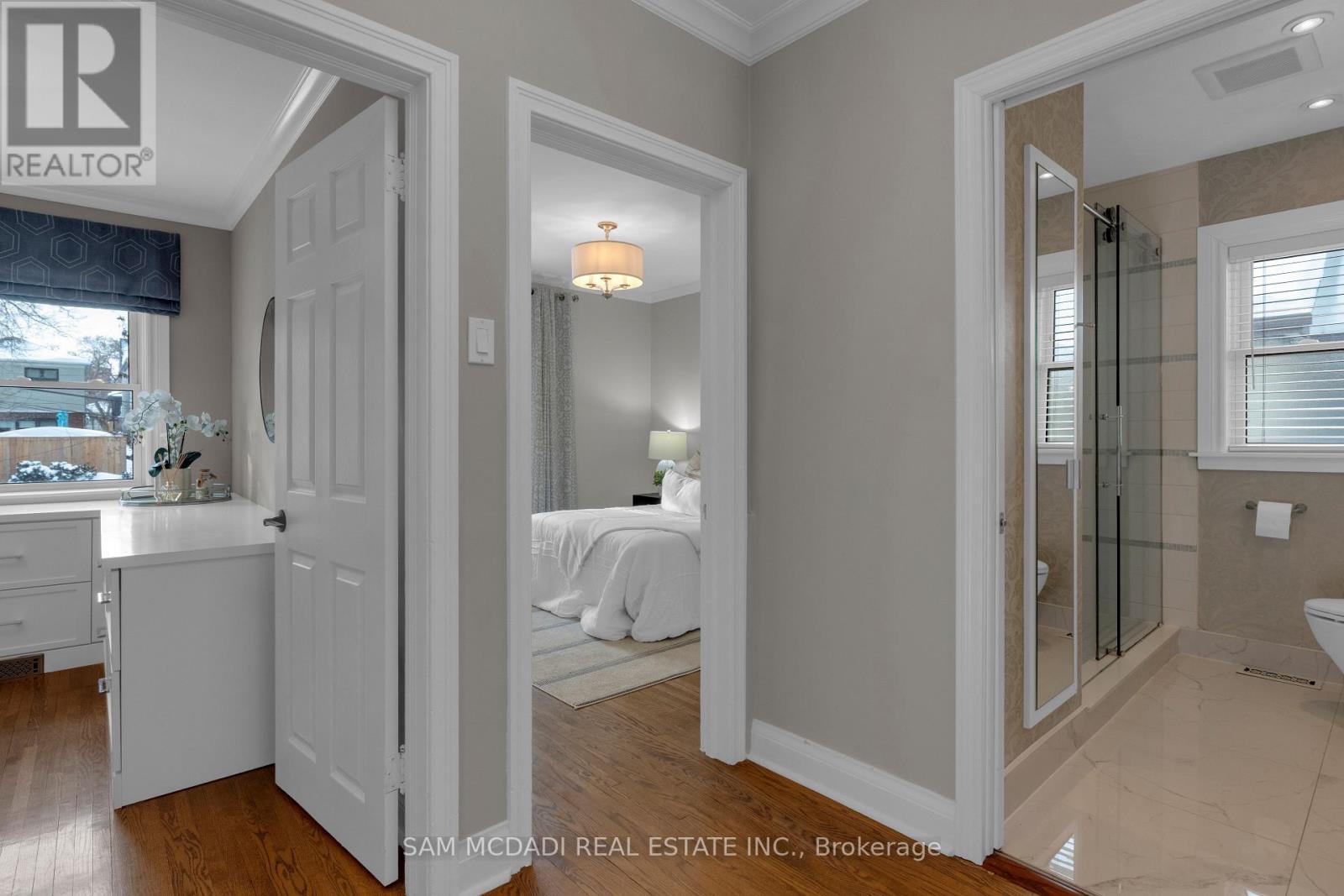 70 Thirty Seventh Street, Toronto, ON - Indoor