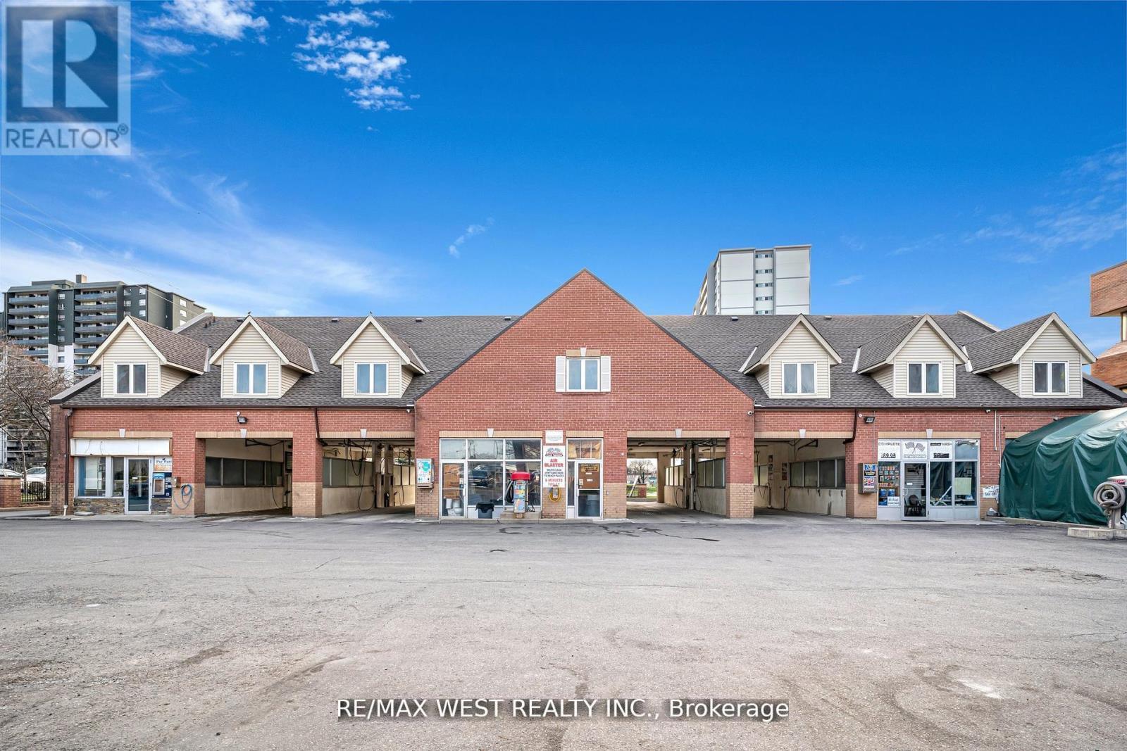 2800 Jane Street, Toronto, ON