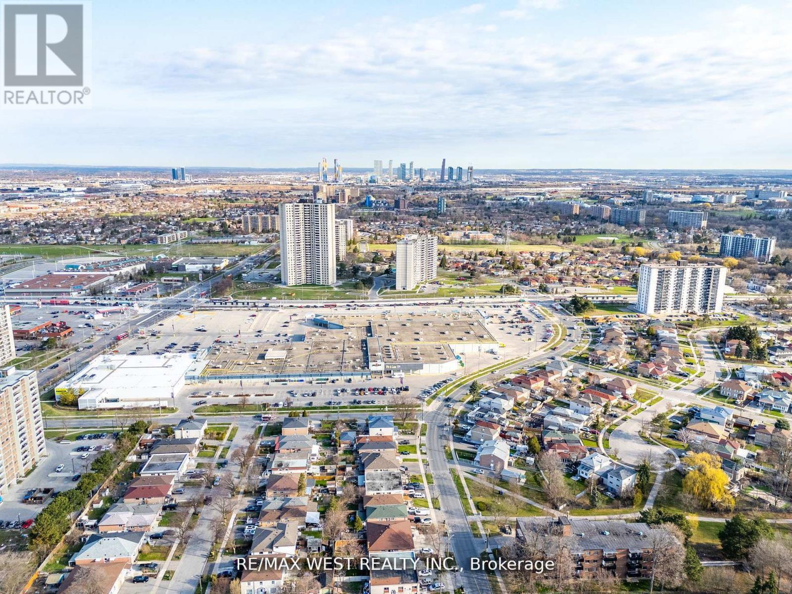 2800 Jane Street, Toronto, ON