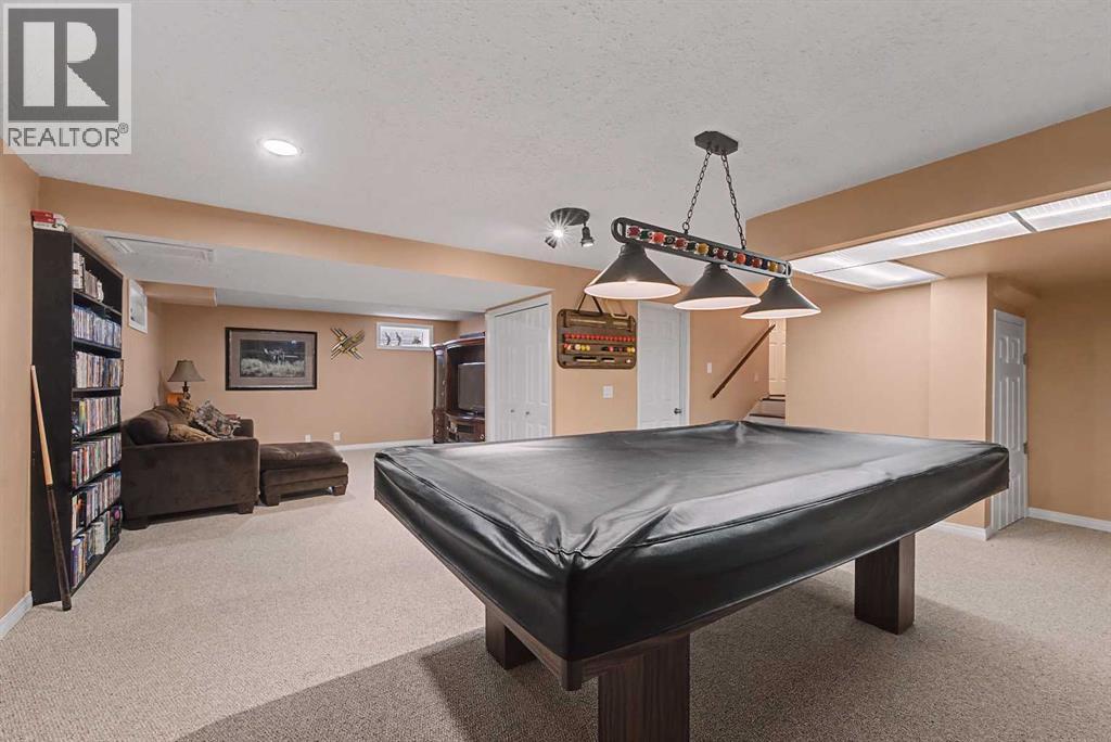 Tons of space - 6331 Falton Road Ne, Calgary, AB - Indoor Photo Showing Other Room