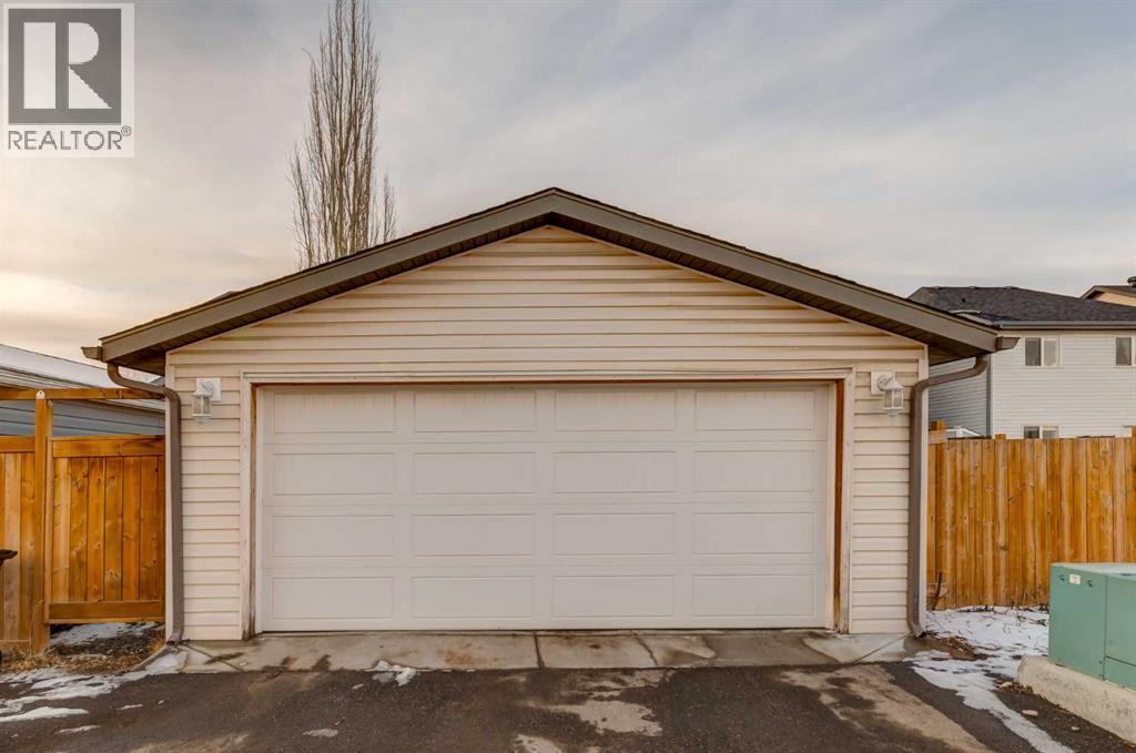 152 New Brighton Grove Se, Calgary, AB - Outdoor With Exterior