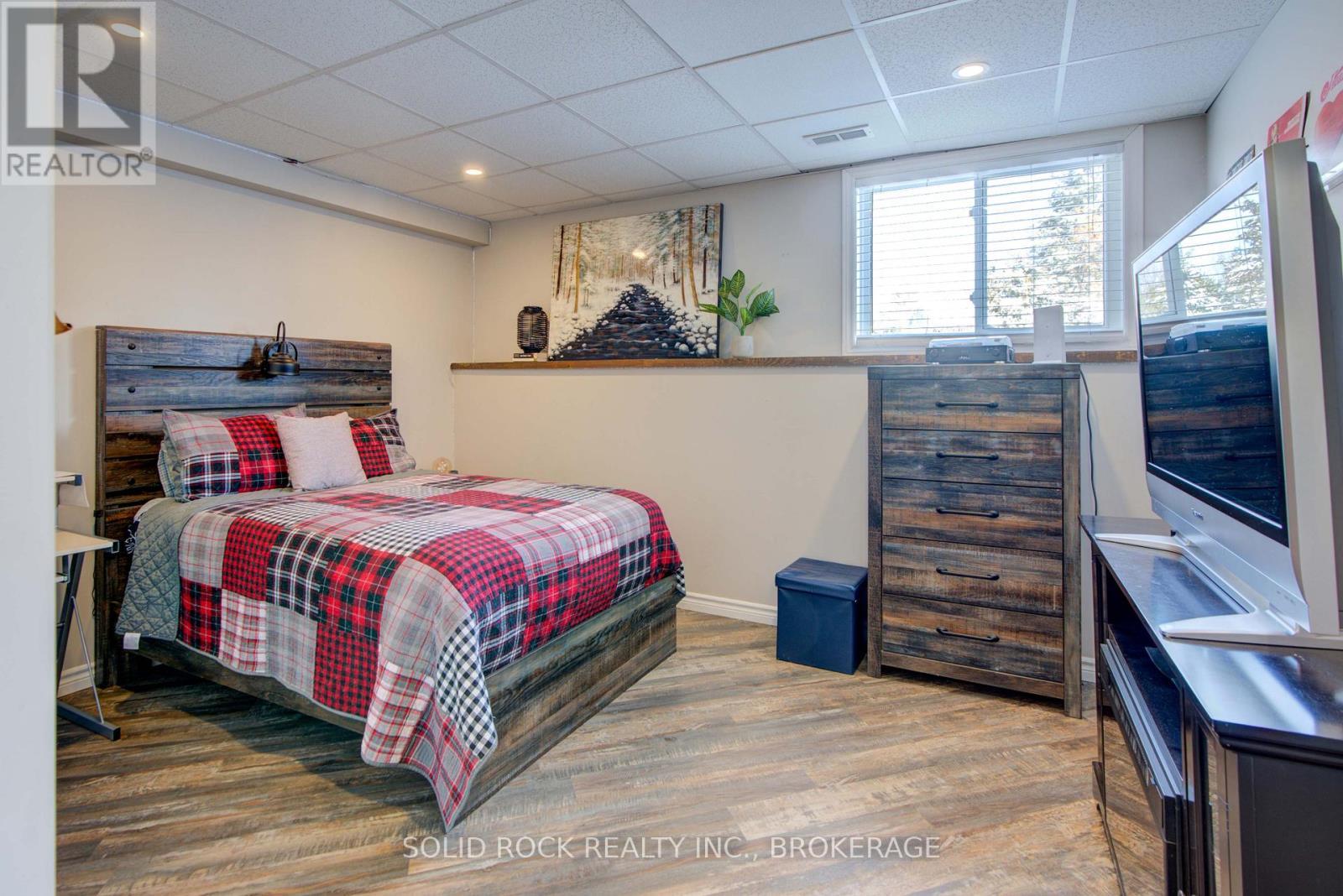 3645 Murvale Road, Frontenac (Frontenac South), ON - Indoor Photo Showing Bedroom