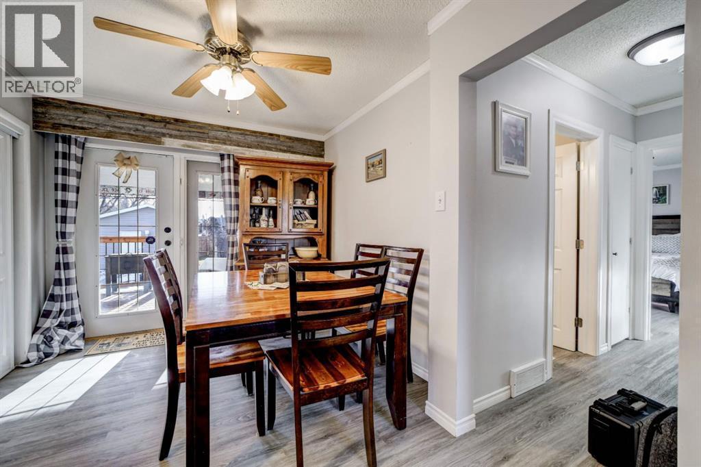 Dining Room - 1510 12 Avenue N, Lethbridge, AB - Indoor Photo Showing Dining Room
