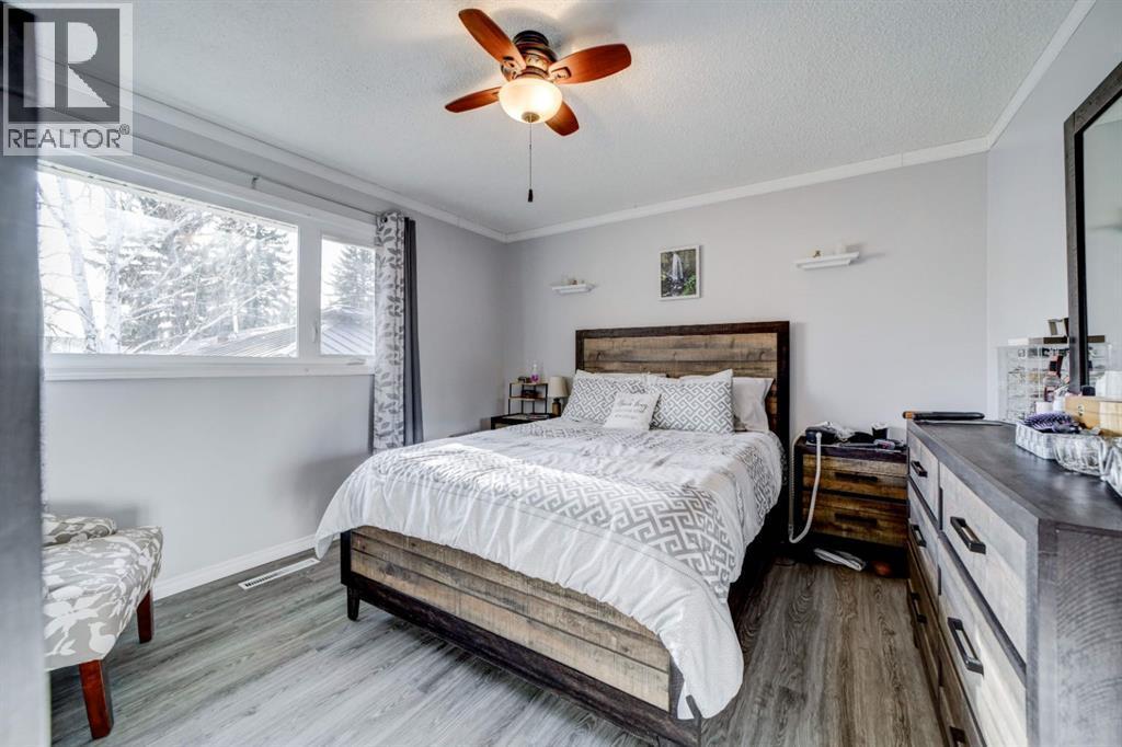 Master Bedroom - 1510 12 Avenue N, Lethbridge, AB - Indoor Photo Showing Bedroom