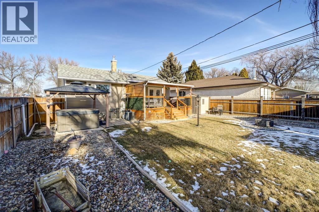 Large Backyard - 1510 12 Avenue N, Lethbridge, AB - Outdoor With Deck Patio Veranda